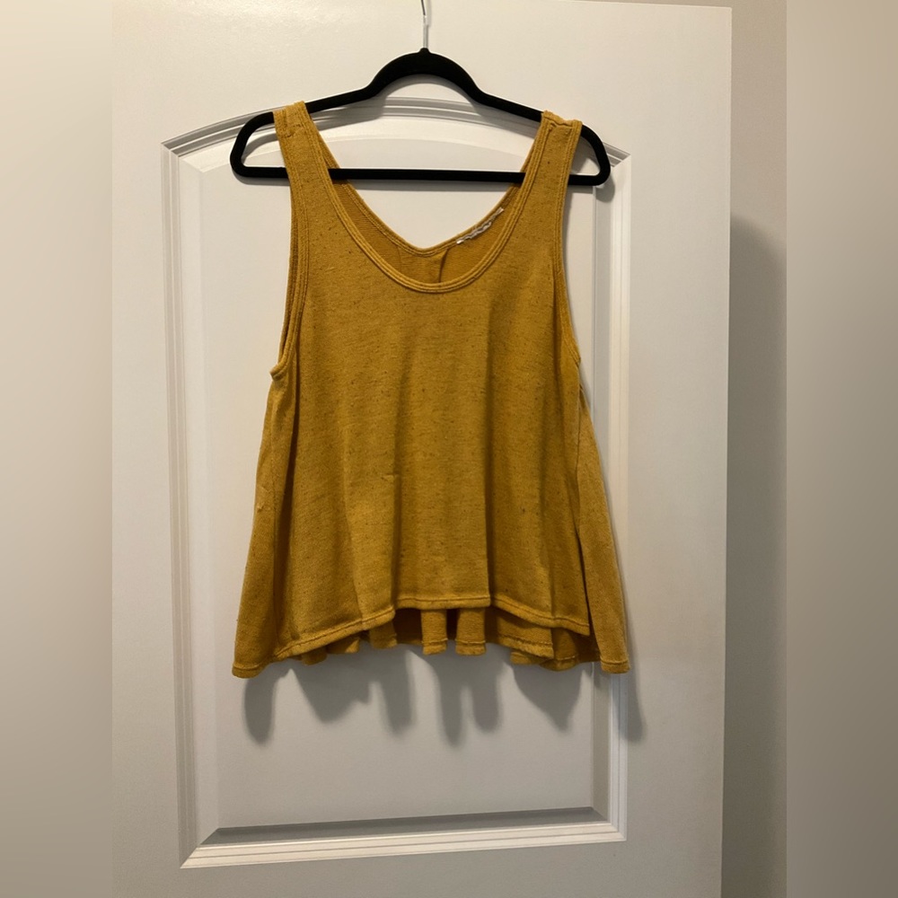 Mustard, Tank top